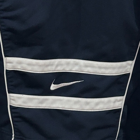 Vintage Nike Men’s Full Zip Windbreaker Jacket - Picture 4 of 11